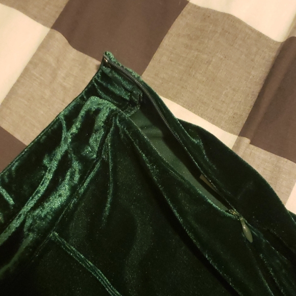 Green velvet bells - Picture 2 of 6